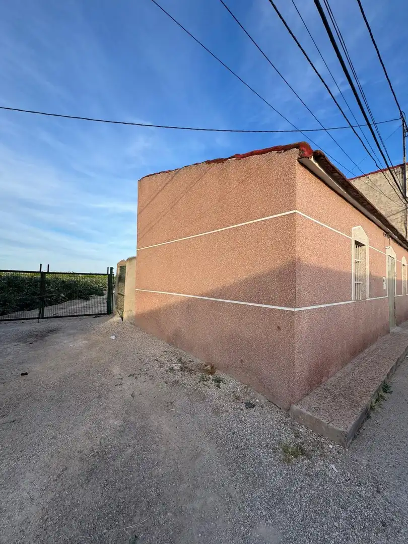 Vista exterior de Finca rústica en venda en Orihuela amb Terrassa