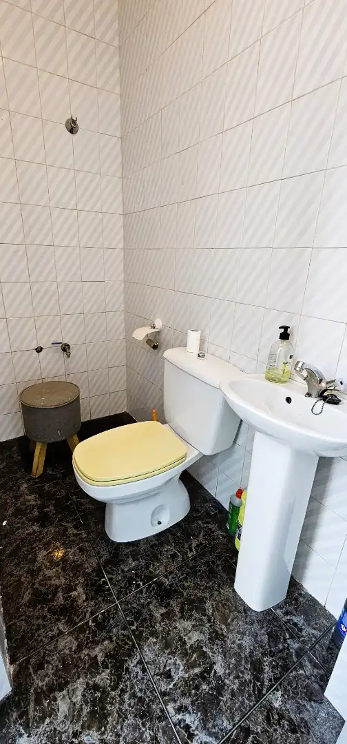 Badezimmer von Geschaftsraum zur Miete in Totana