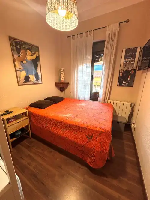 Schlafzimmer von Wohnung zum Verkauf in Madrid mit Klimaanlage, Heizung und Balkon