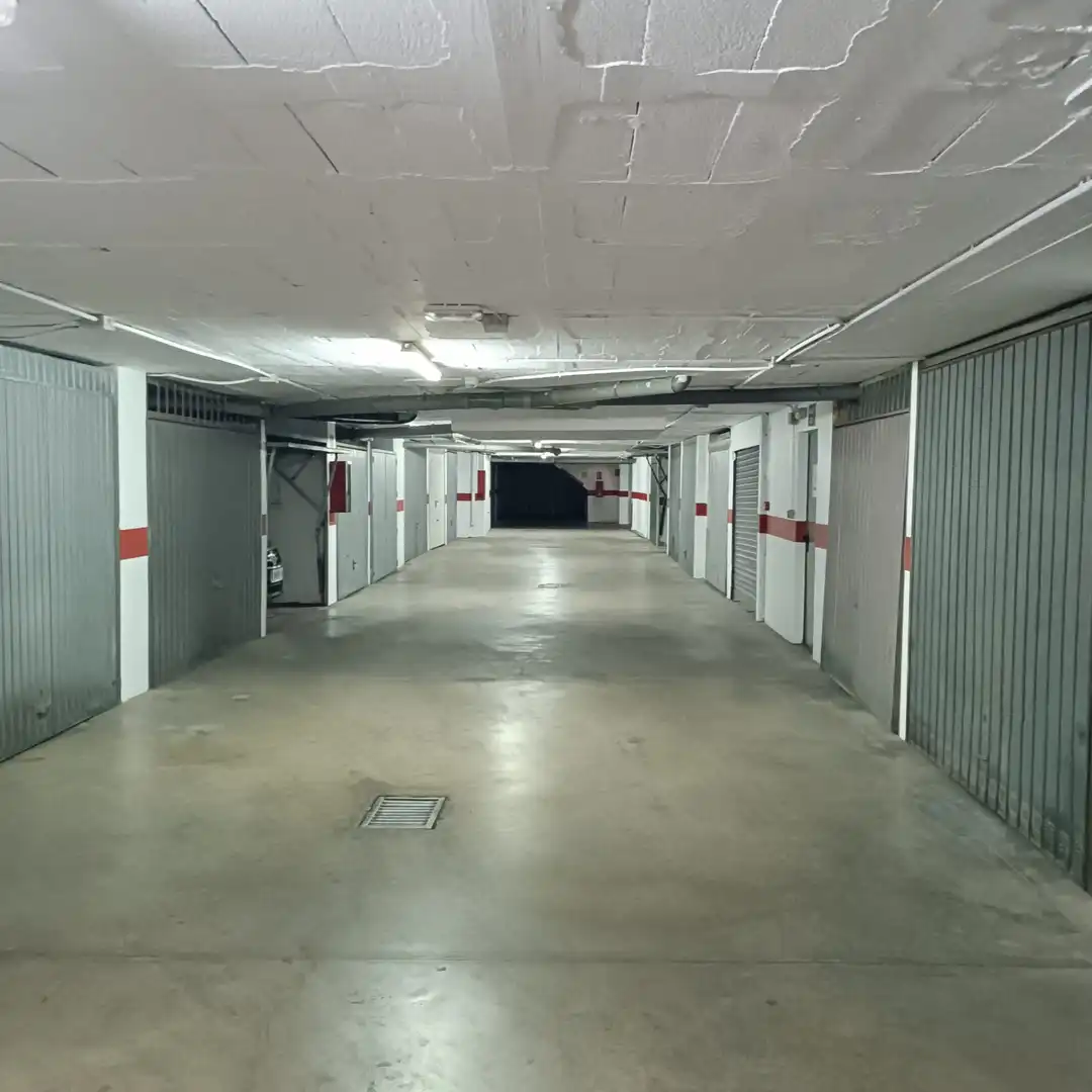 Parking de Piso en venta en San Pedro - Gabriel Miró - María Guerrero