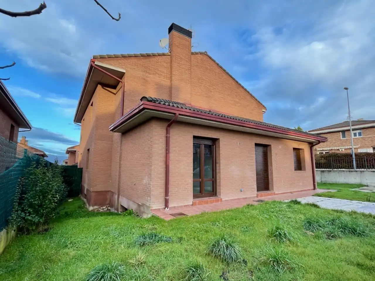 Exterior view of Houses for sale in Orkoien  with Heating, Private garden and Parquet flooring
