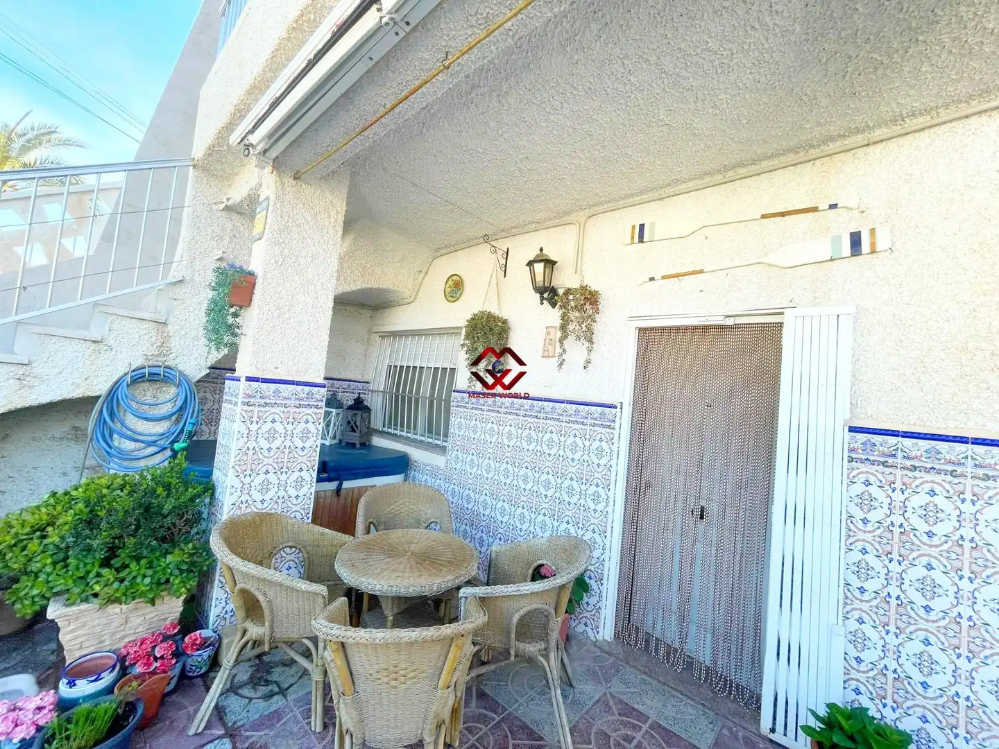 Chalet con jardín en venta en Calle islas azores