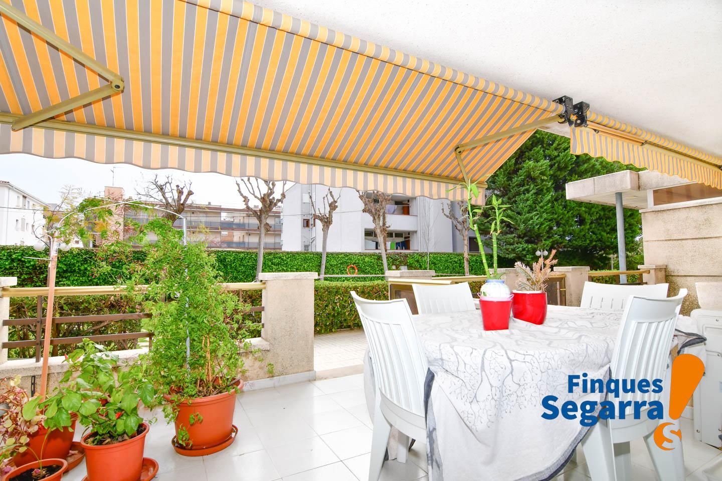 Garten von Erdgeschoss zum Verkauf in El Vendrell mit Klimaanlage, Terrasse und Gemeinschaftspool