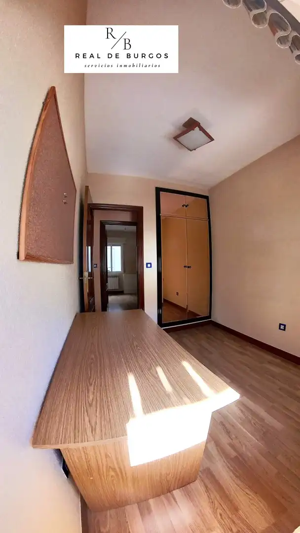 Habitación de Piso de alquiler en Valladolid con Calefacción, Terraza y Amueblado
