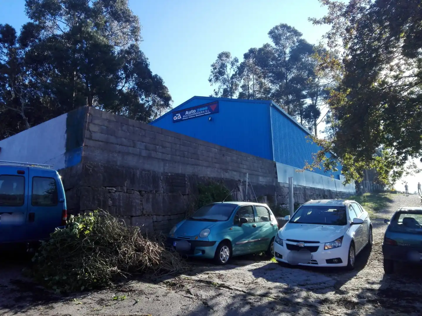 Vista exterior de Nau industrial en venda en Vigo 