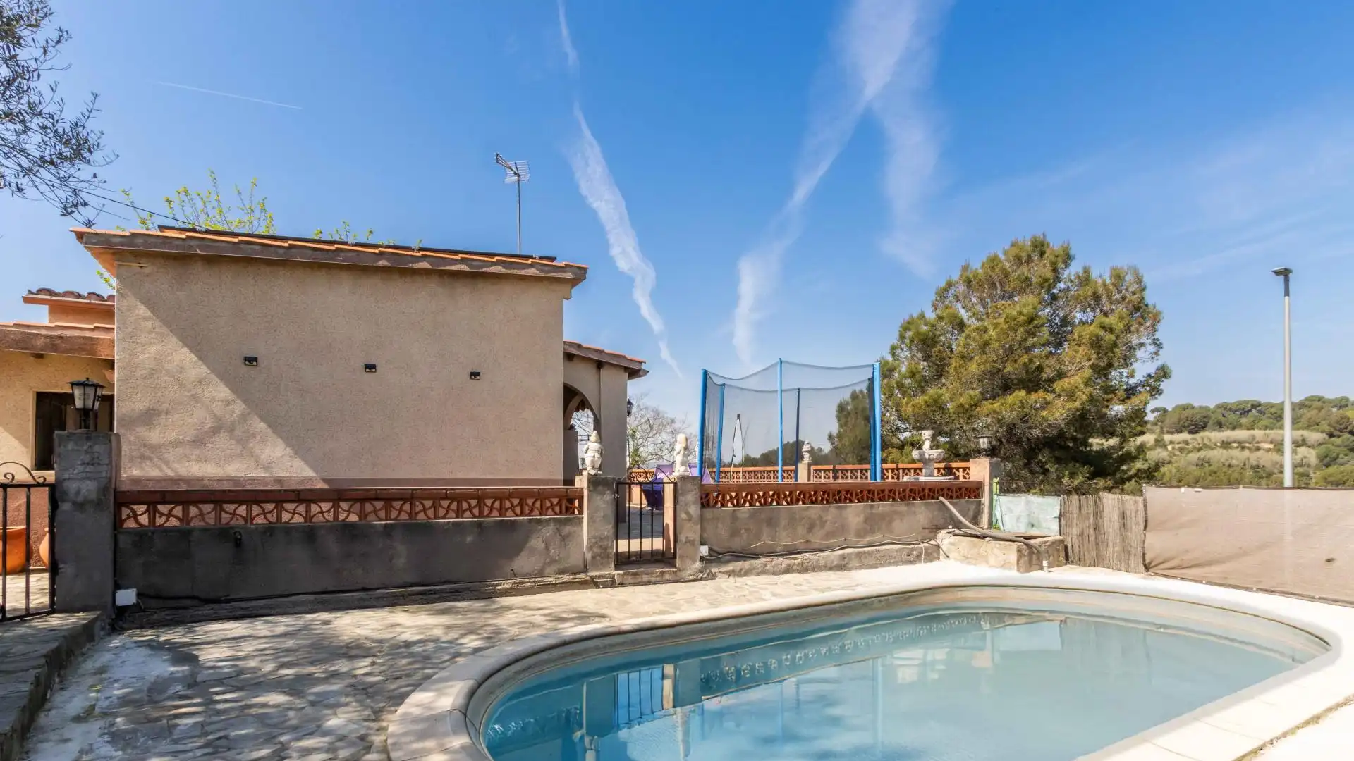 Piscina de Casa o xalet en venda en Castellbisbal amb Aire condicionat, Calefacció i Jardí privat