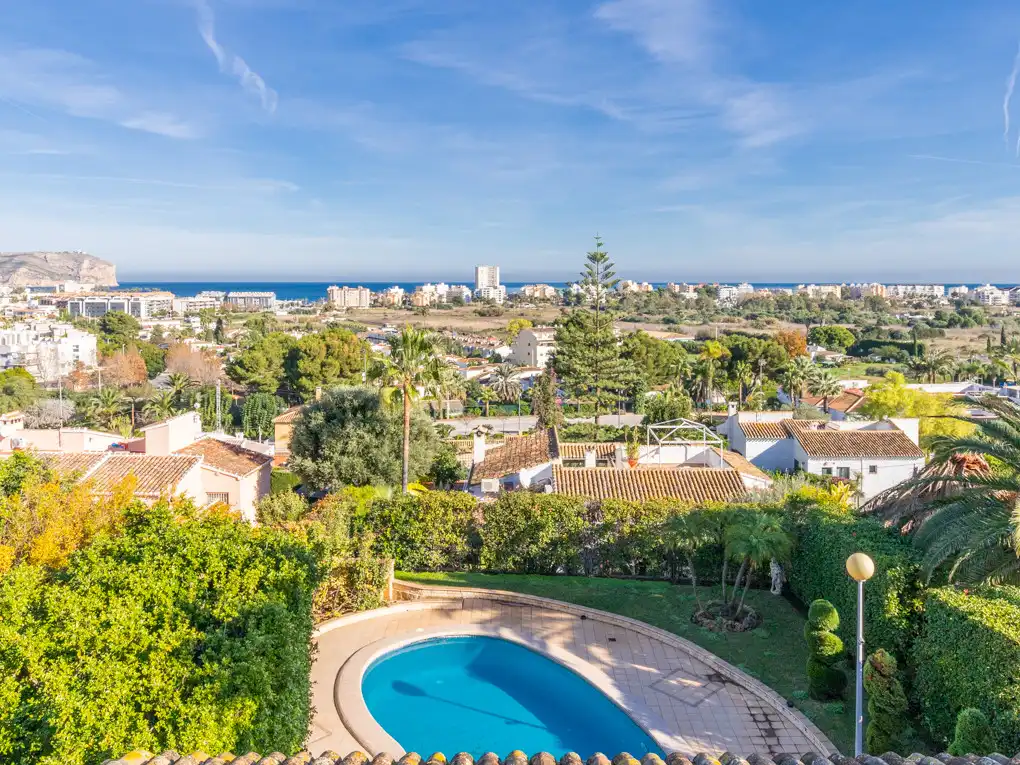 Vista exterior de Casa o xalet en venda en Jávea / Xàbia amb Aire condicionat, Jardí privat i Terrassa