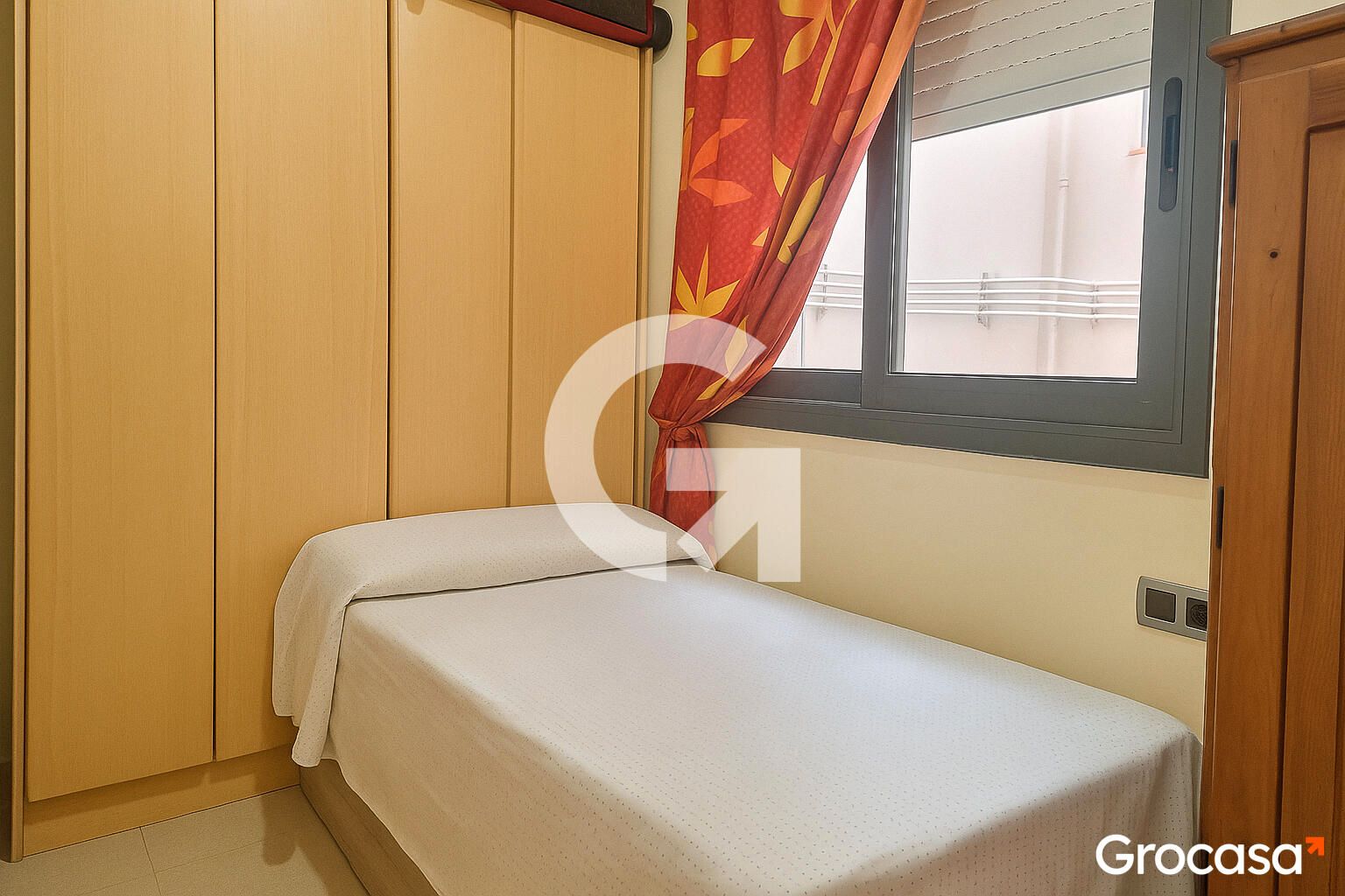 Habitación de Piso en venta en L'Hospitalet de Llobregat con Amueblado, Horno y Lavadora