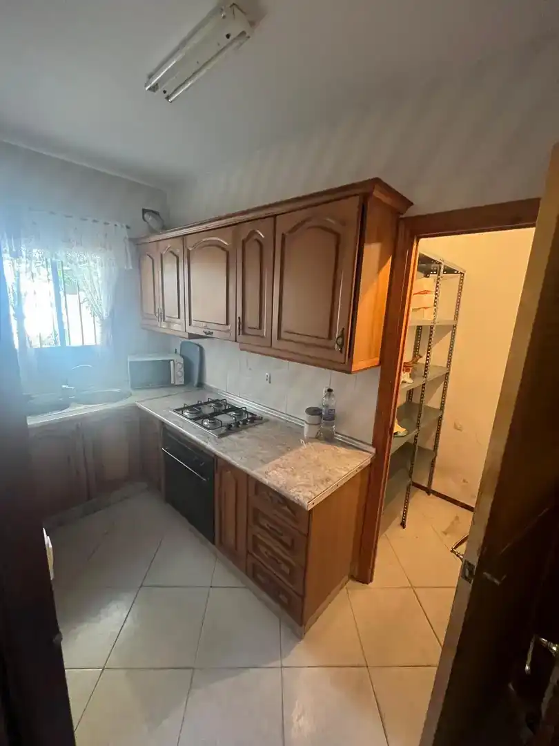 Cuina de Casa adosada en venda en Villanueva de Algaidas amb Aire condicionat