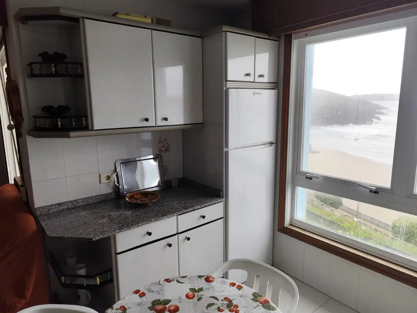 Kitchen of Flat for rent in Malpica de Bergantiños  with Heating, Terrace and Furnished