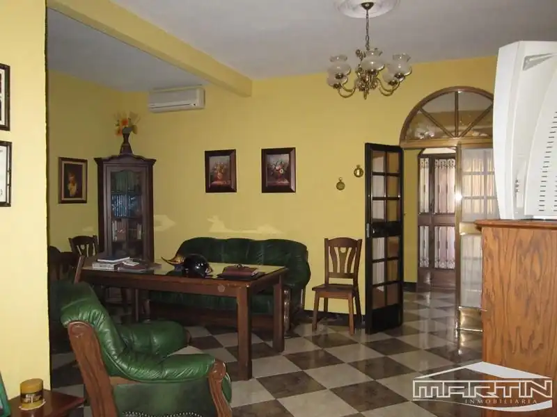Sala d'estar de Casa o xalet en venda en Lucena amb Aire condicionat i Terrassa