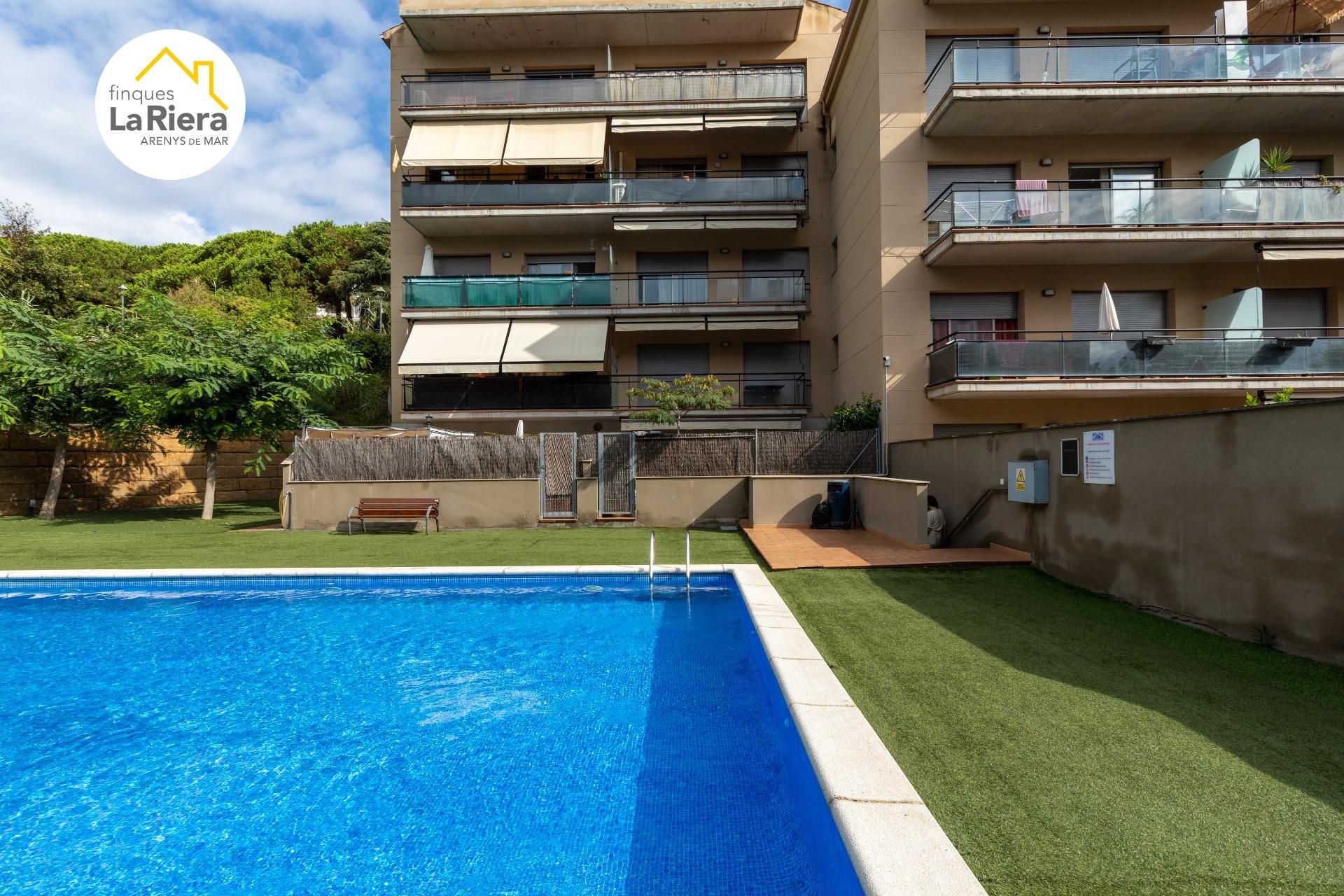 Swimming pool of Duplex for sale in Arenys de Mar  with Air Conditioner, Heating and Terrace
