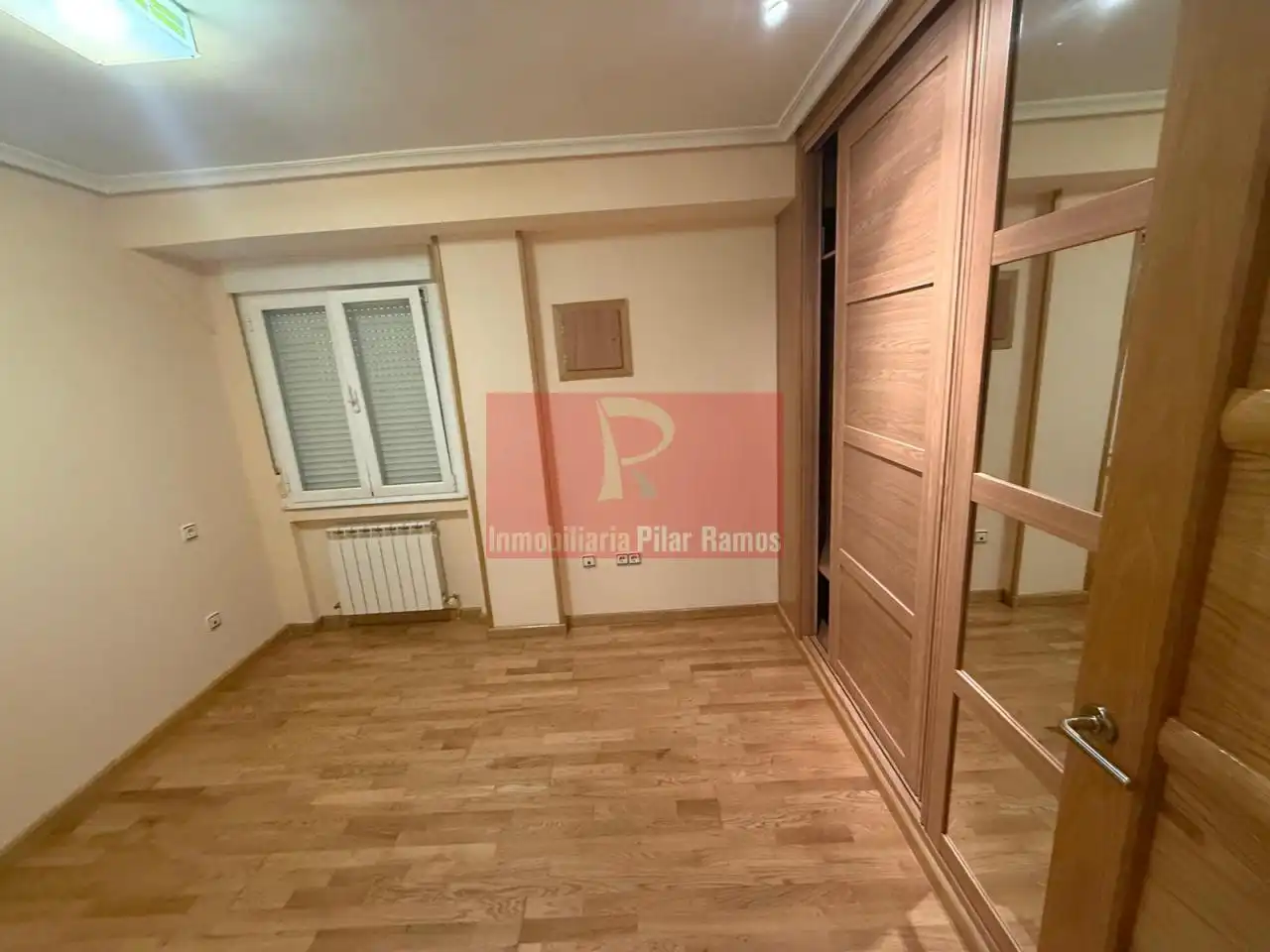 Bedroom of Flat for rent in San Claudio - La Chantría