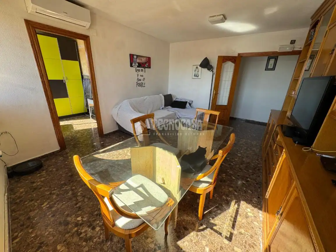 Sala d'estar de Pis en venda en Torrent amb Moblat