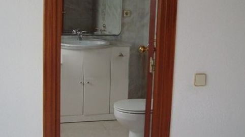 Foto 3 de Casa adosada en venta en Carrer Ramon I Cajal, Llinars del Vallès, Barcelona