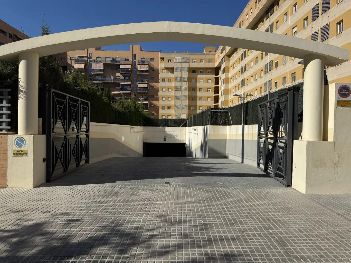 Aparcament de Pis en venda en Málaga amb Aire condicionat, Jardí privat i Terrassa