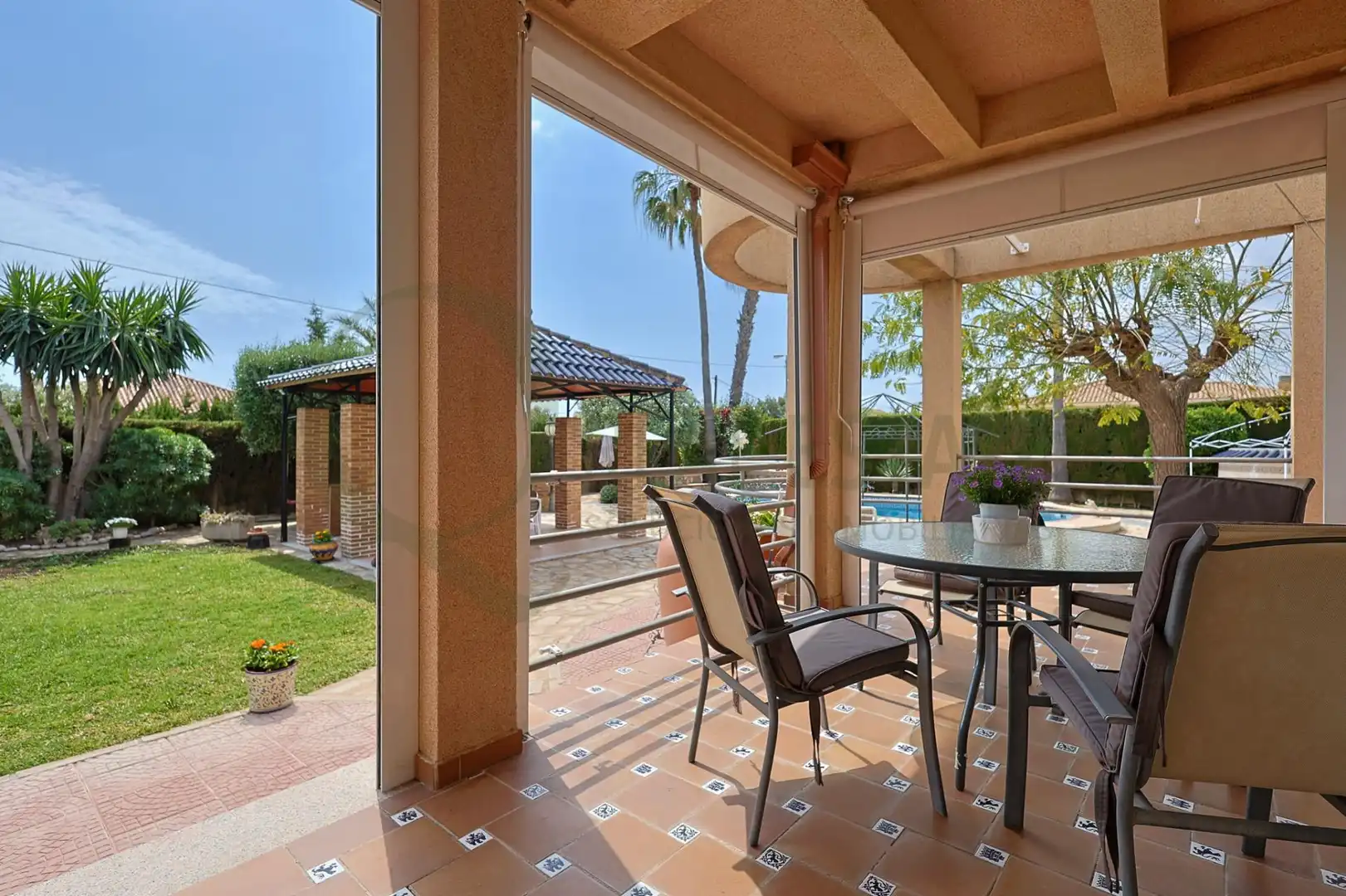 Terrassa de Casa o xalet en venda en Alicante / Alacant amb Aire condicionat, Calefacció i Jardí privat