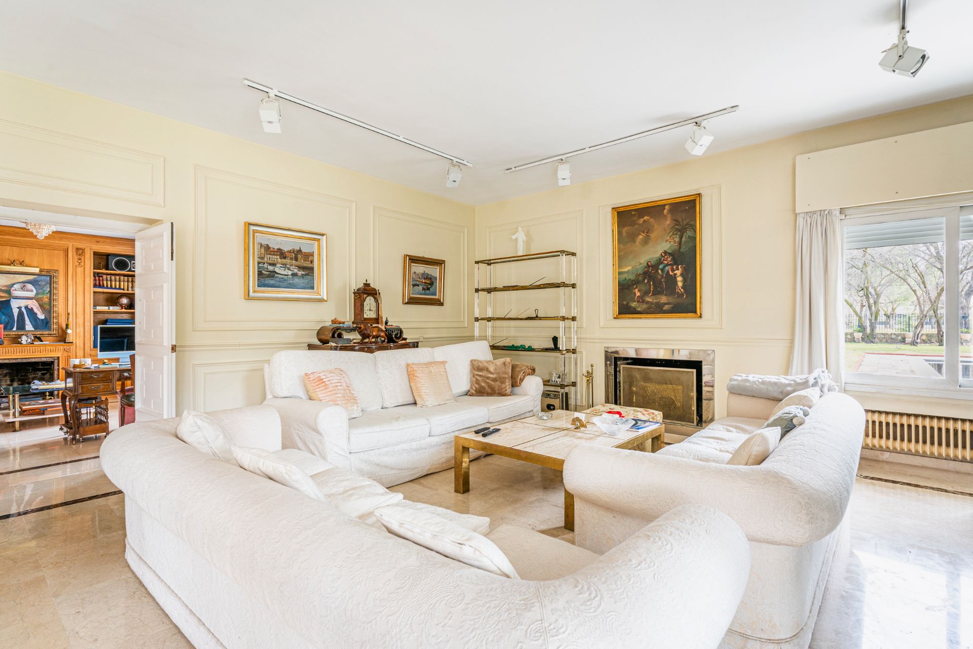 Living room of House or chalet for sale in Villanueva de la Cañada  with Air Conditioner, Heating and Private garden