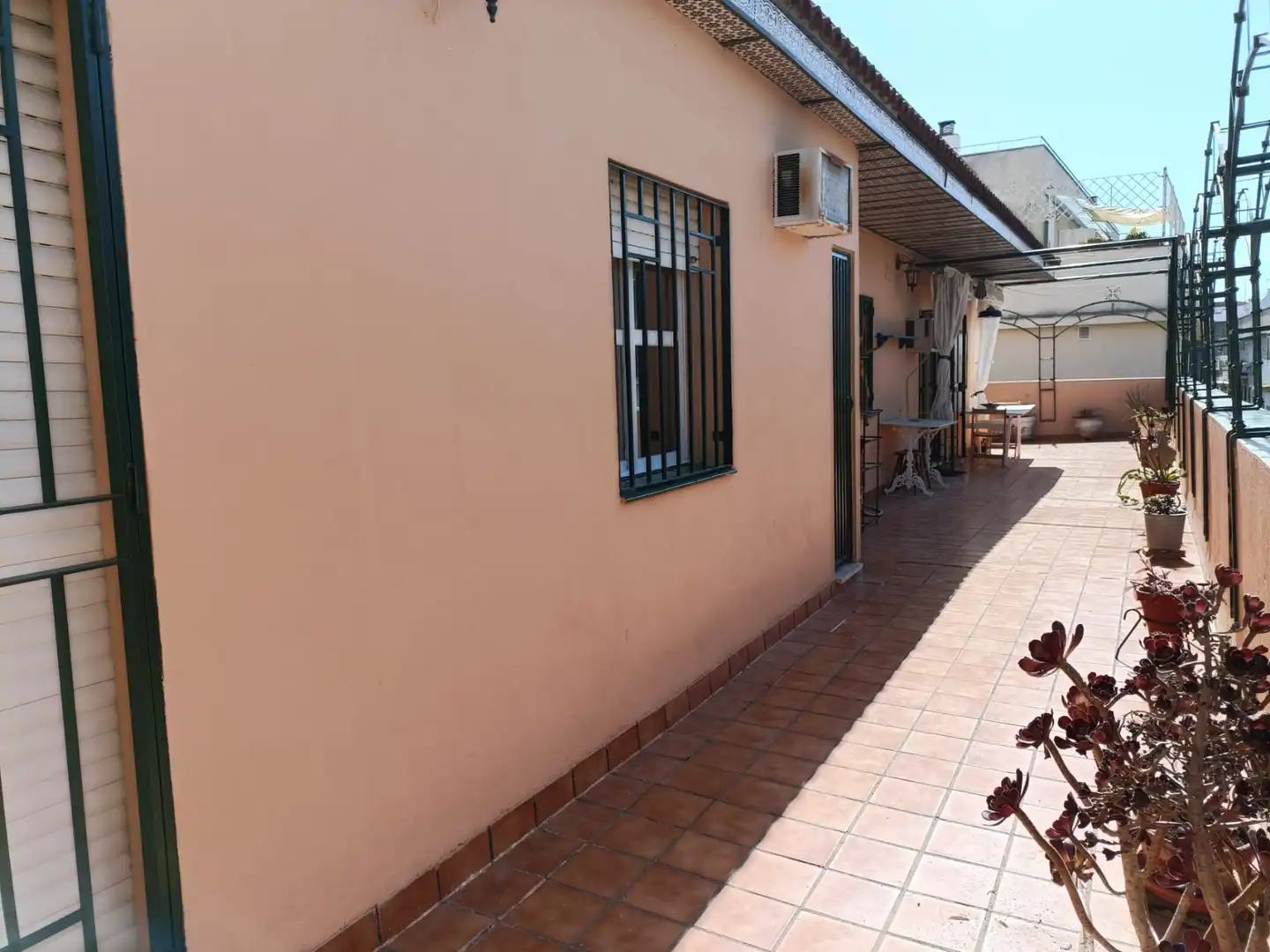Außenansicht von Dachboden zur Miete in Sevilla mit Klimaanlage, Heizung und Terrasse