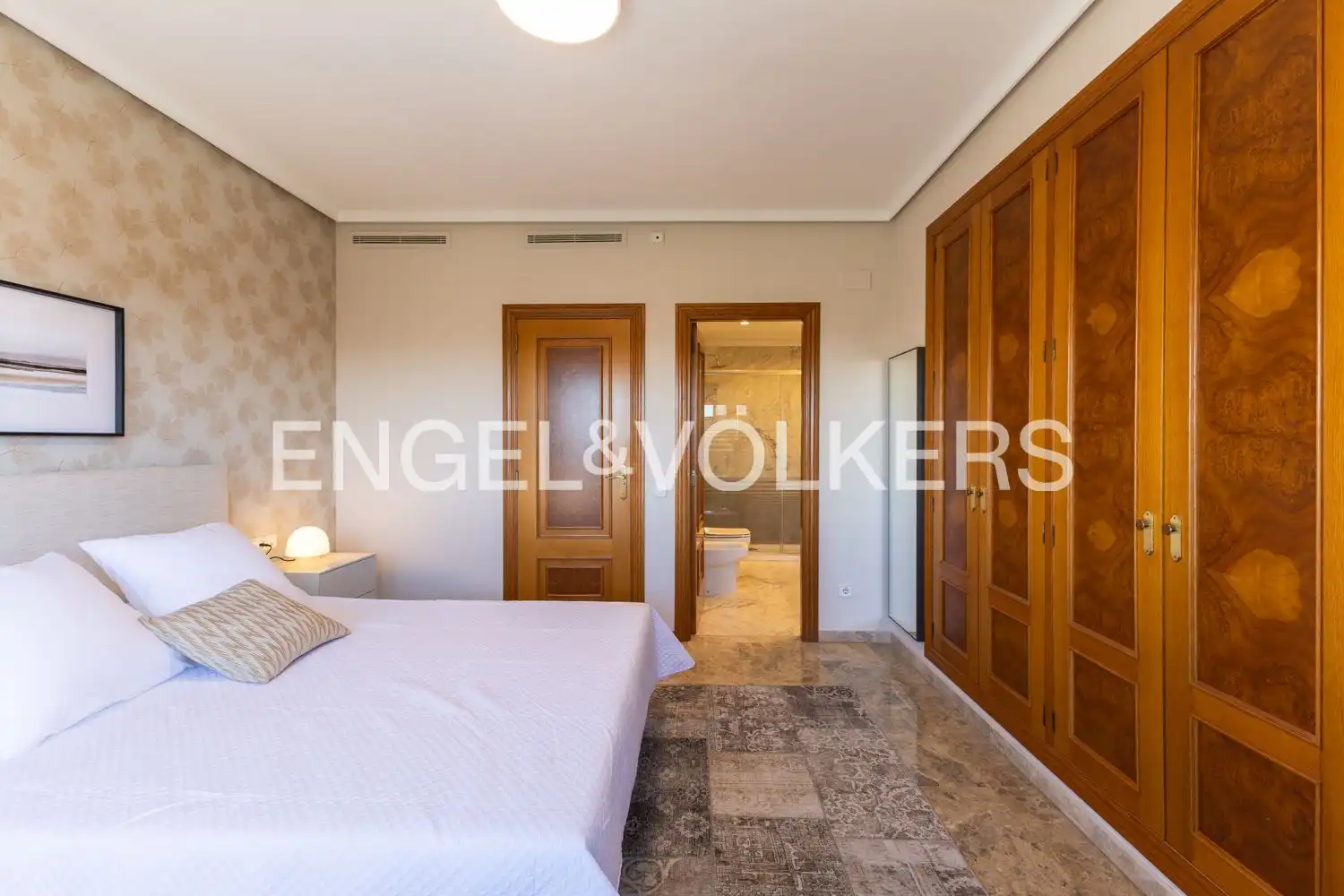 Habitación de Piso de alquiler en Valencia con Aire acondicionado, Calefacción y Amueblado
