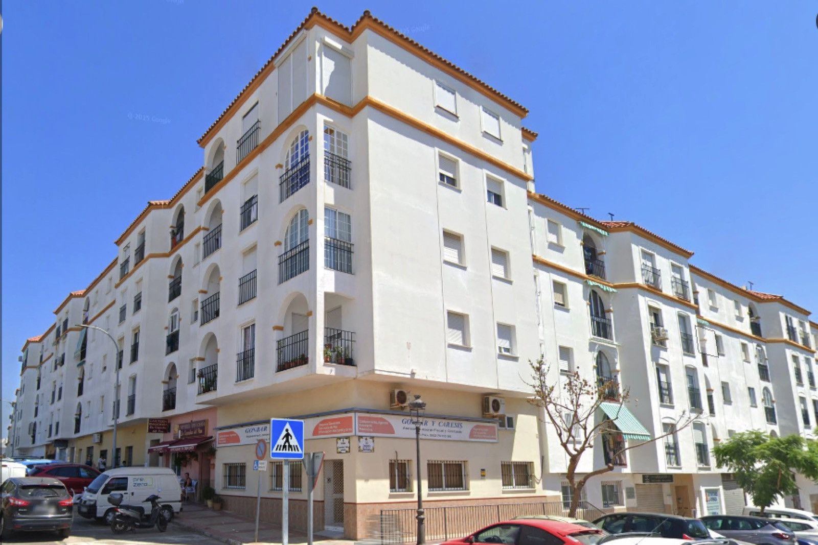 Vista exterior de Apartament en venda en Estepona amb Aire condicionat, Calefacció i Terrassa
