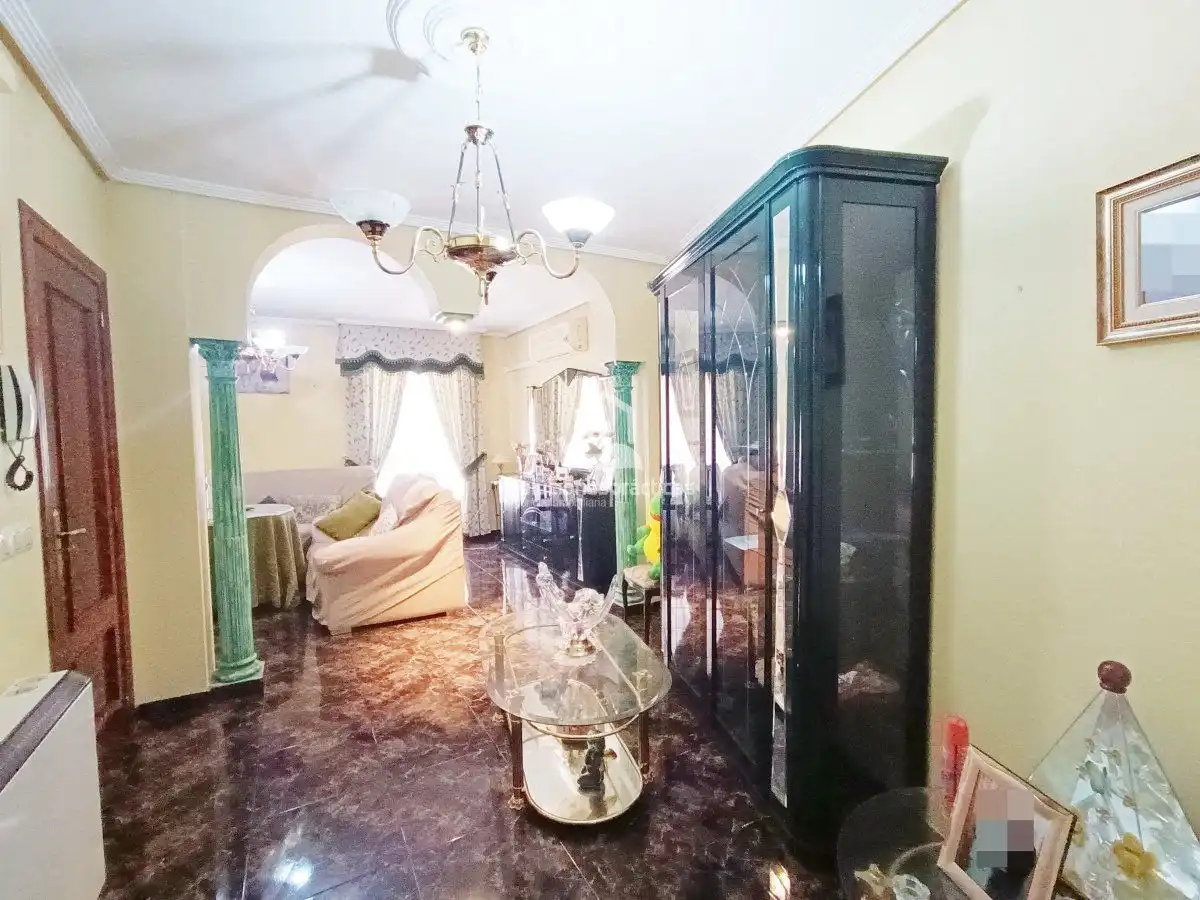 Houses for sale in Martos  with Air Conditioner and Terrace