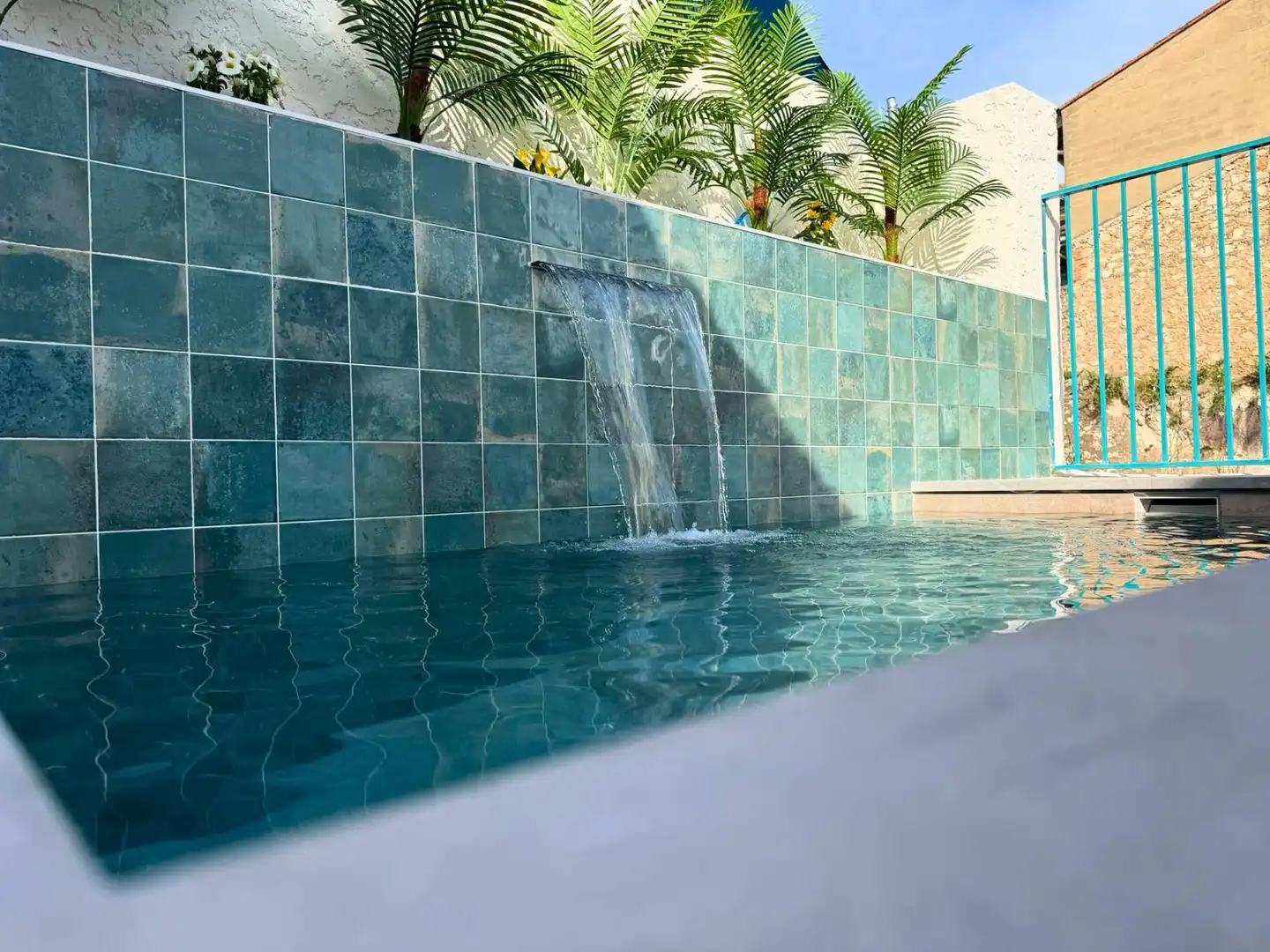 Piscina de Casa o xalet en venda en Manuel amb Aire condicionat, Piscina i Moblat