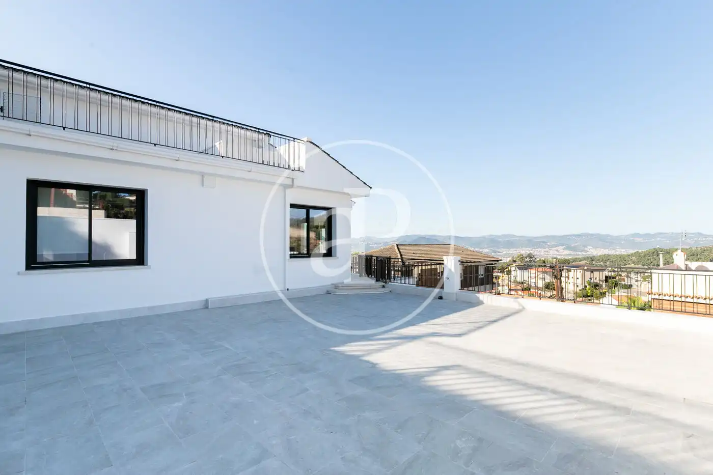 Terrassa de Casa o xalet en venda en Esplugues de Llobregat amb Calefacció, Jardí privat i Terrassa