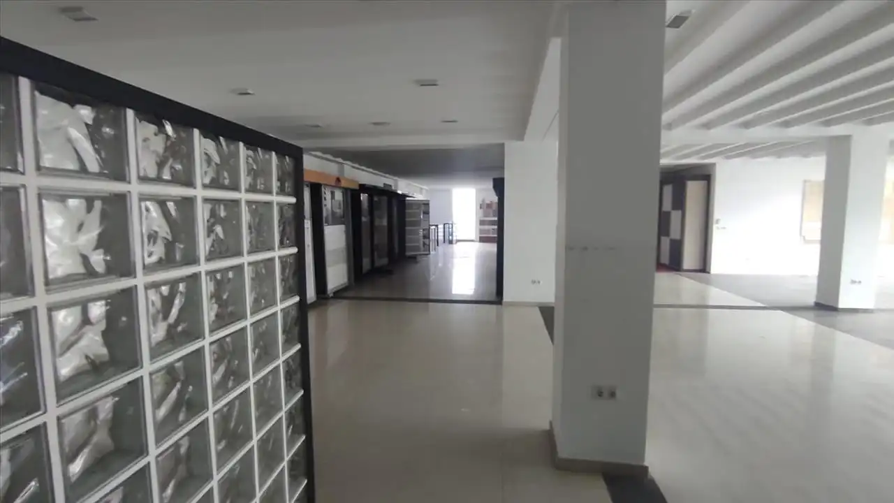 Local comercial en venda a Avenida de Fernando de Castro, imagen 5