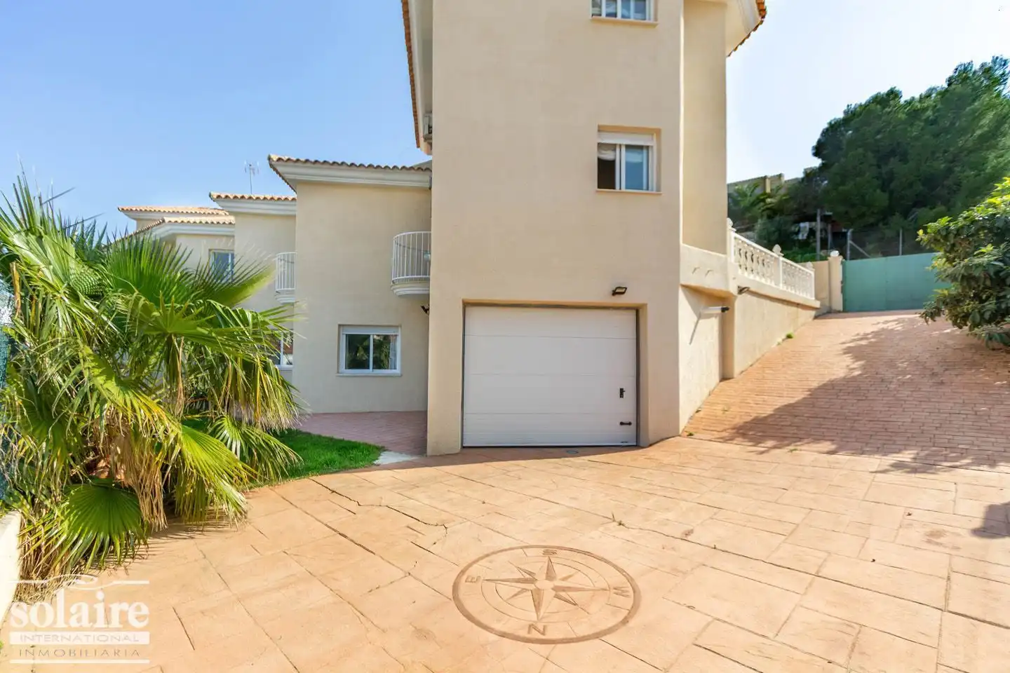 Exterior view of Houses for sale in L'Alfàs del Pi  with Private garden, Terrace and Storage room