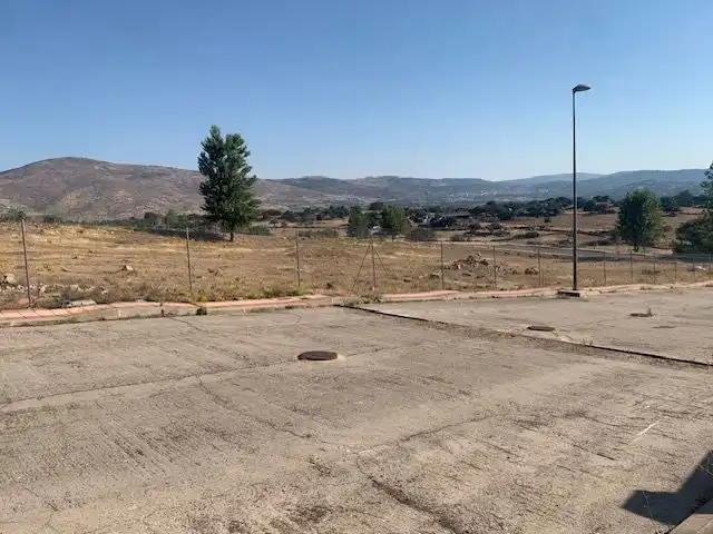 Residential zum Verkauf in PUENTE PASIL, El Tiemblo