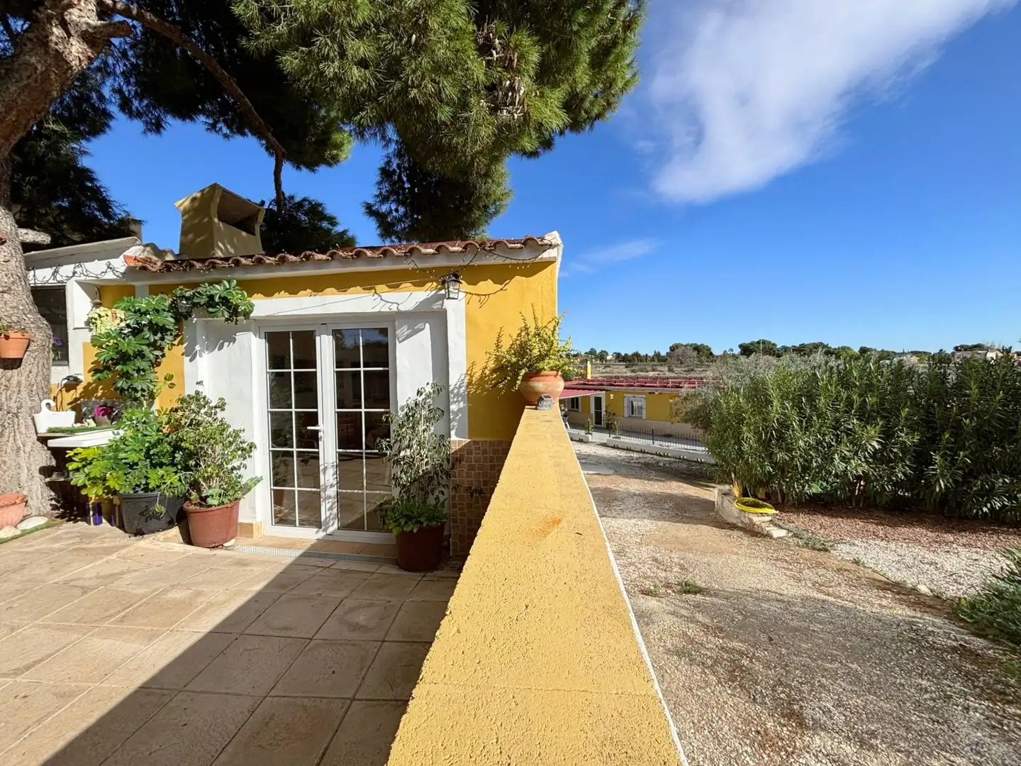 Vista exterior de Casa o chalet en venta en Alicante / Alacant con Aire acondicionado, Jardín privado y Trastero