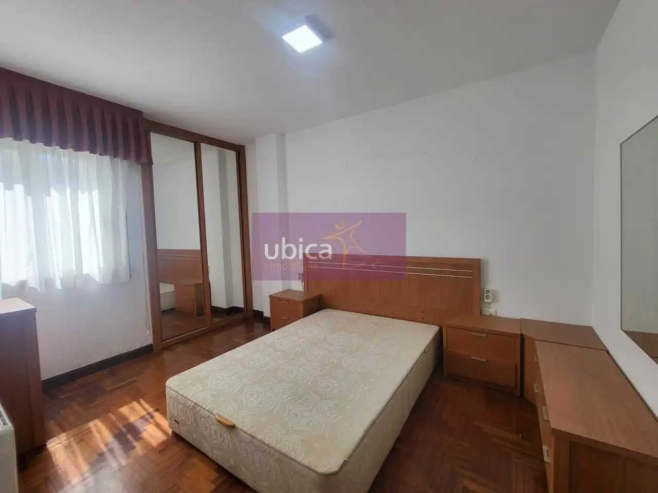 Habitación de Piso en venta en Vigo  con Calefacción, Parquet y Terraza