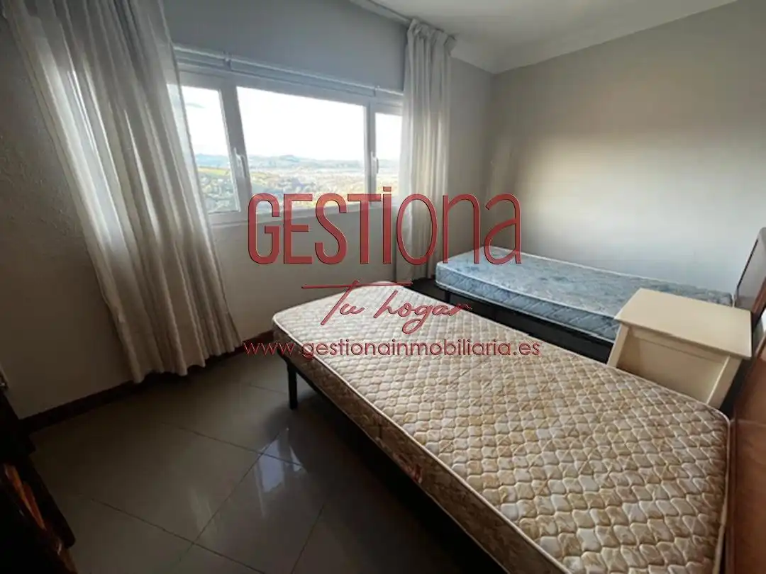 Habitación de Apartamento en venta en Laredo