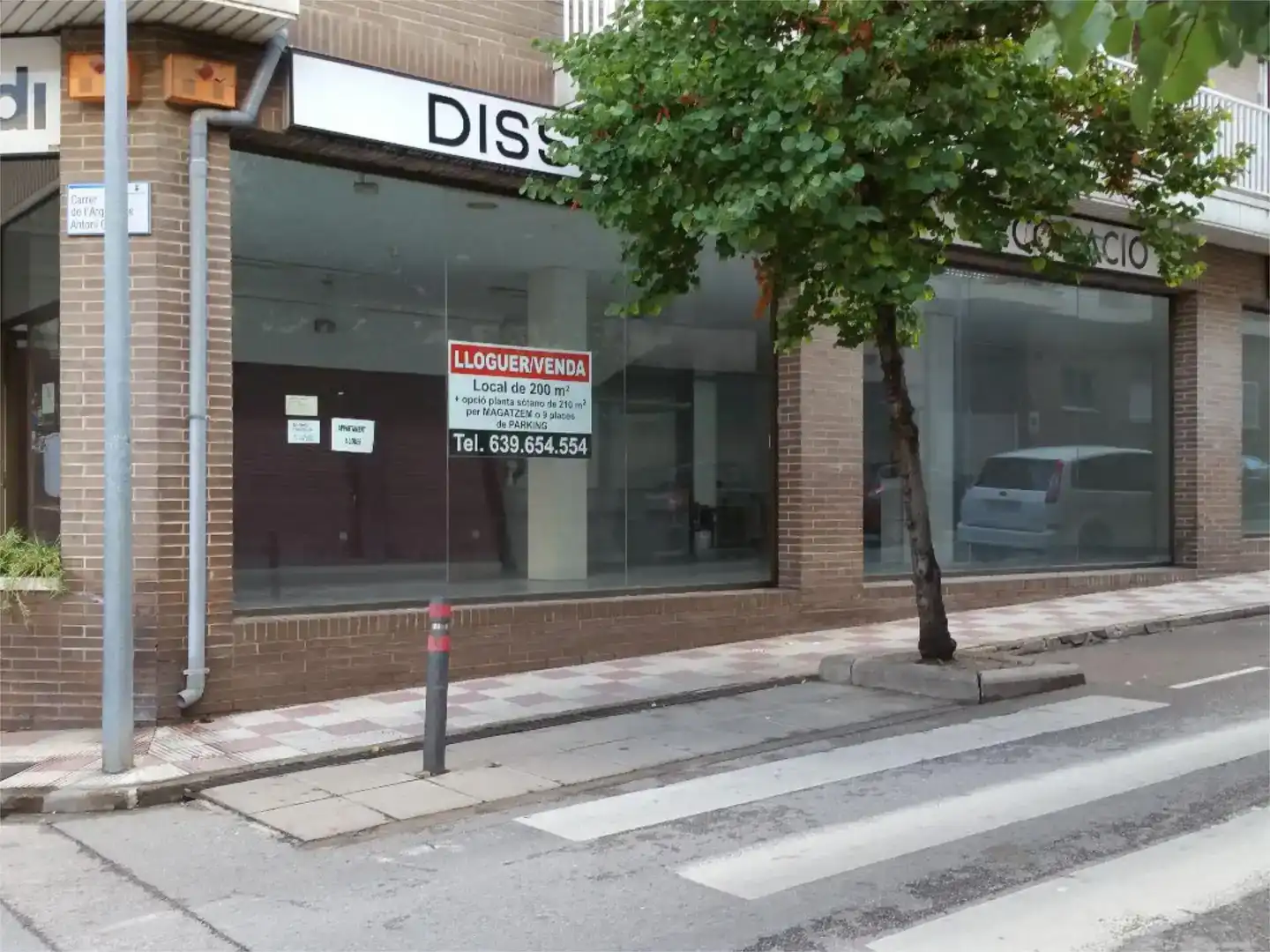Commercial properties for rent in Roses  with Air Conditioner
