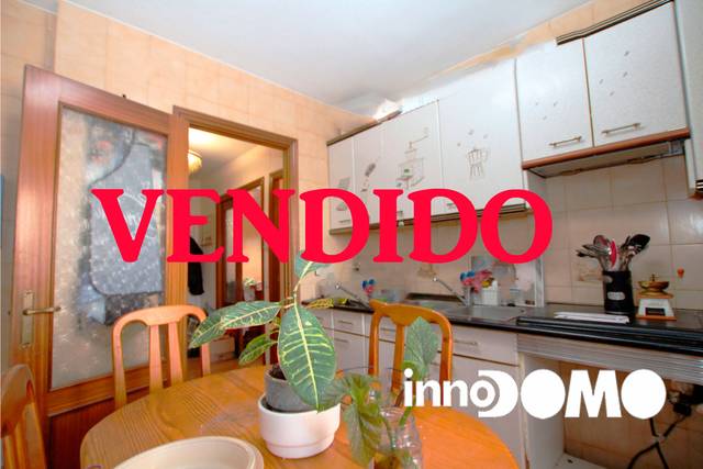 Piso en Venta en Calle Reyes Católicos, 8 en Reyes