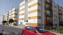 Vista exterior de Local en venda en San Juan de Aznalfarache