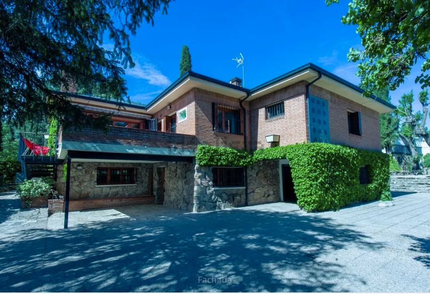 Exterior view of House or chalet for sale in Galapagar  with Air Conditioner, Heating and Private garden