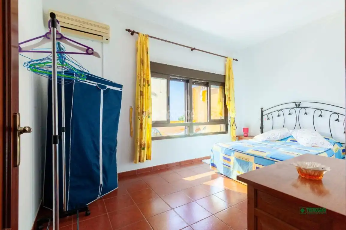 Detached homes for sale in C. Eduardo VII, Castell del Rey