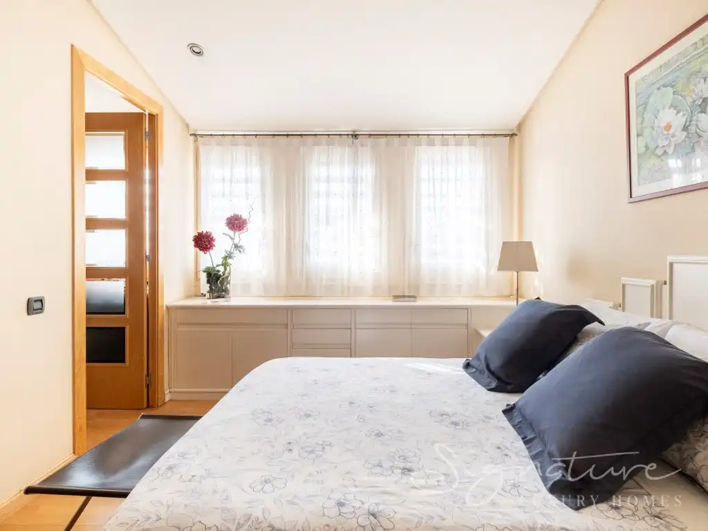 Bedroom of Detached homes for sale in Sant Cugat del Vallès  with Air Conditioner, Private garden and Terrace