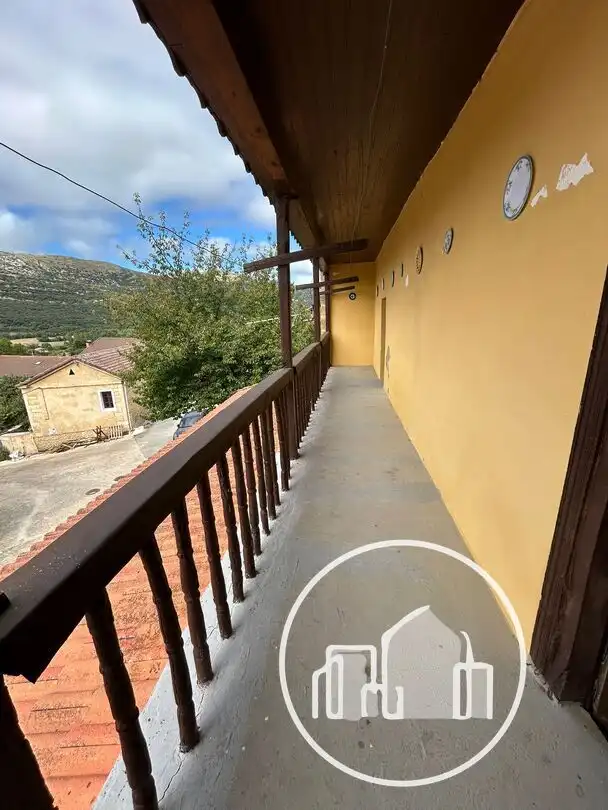 Casa en venta en Valle de Valdebezana, imagen 9