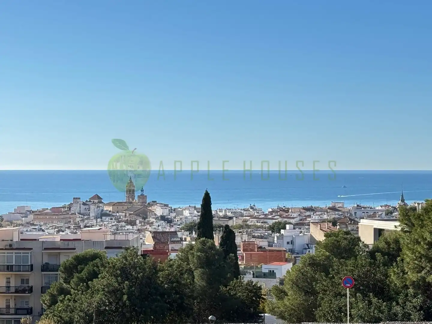 Vista exterior de Dúplex en venta en Sitges con Aire acondicionado, Calefacción y Jardín privado