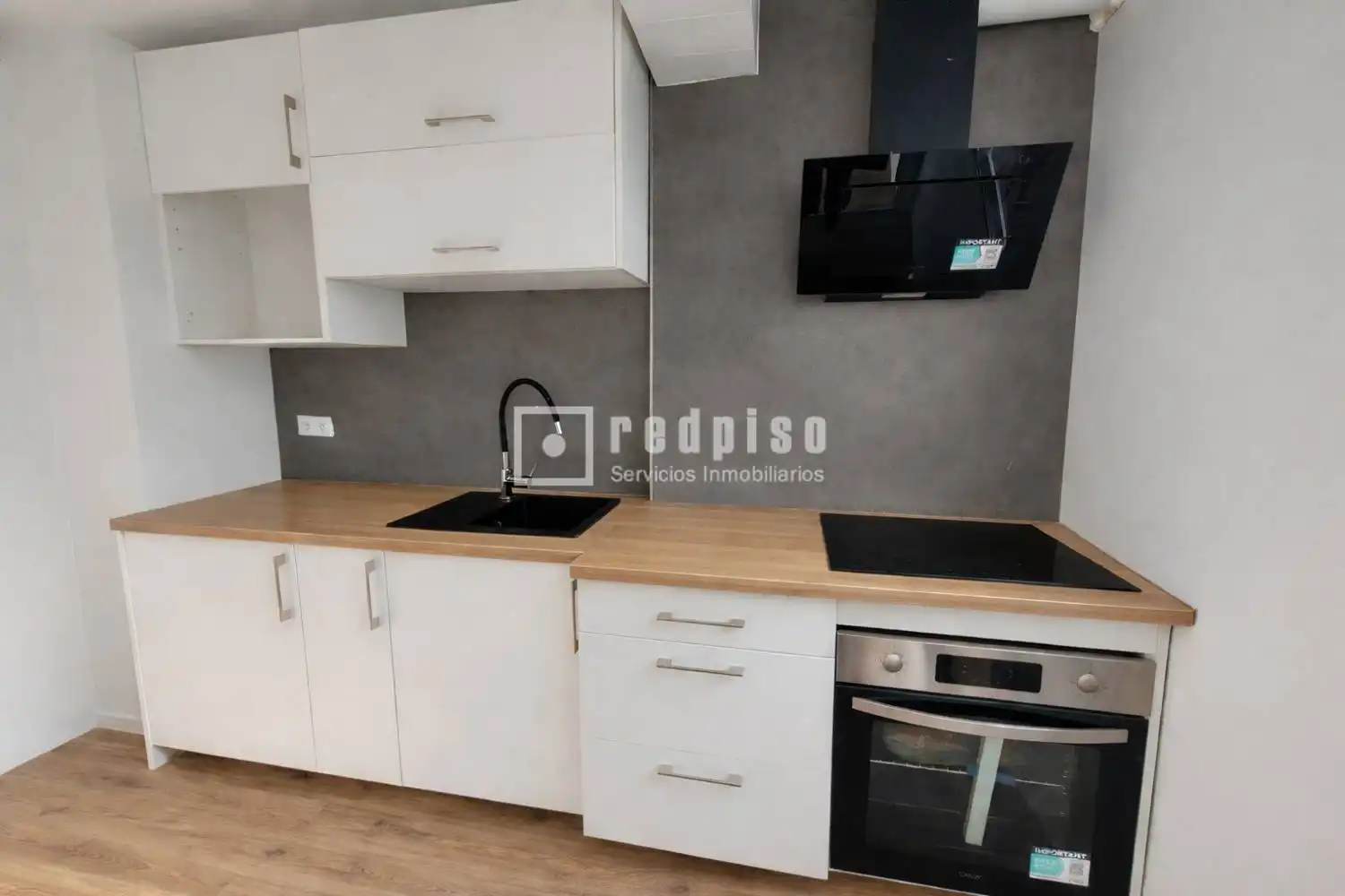 Cocina de Piso en venta en Alcalá de Henares con Calefacción
