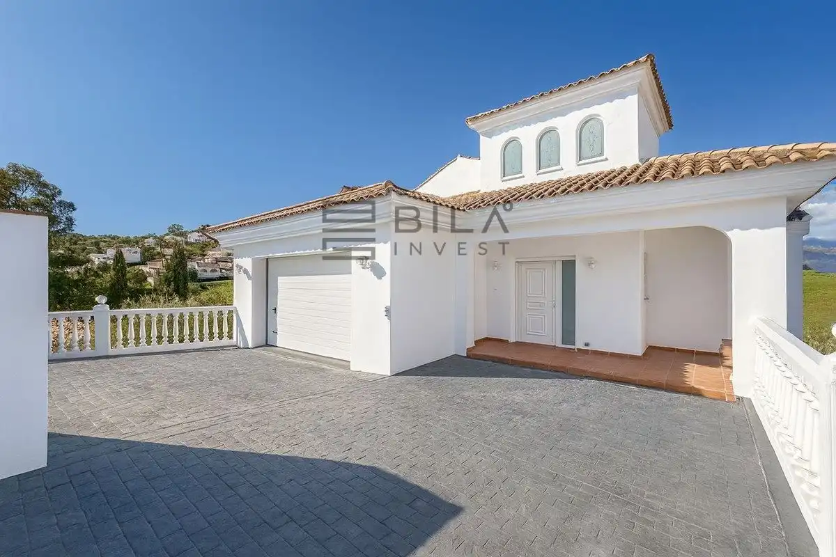 Chalet con piscina en venta en Cerros del Aguila, imagen 48