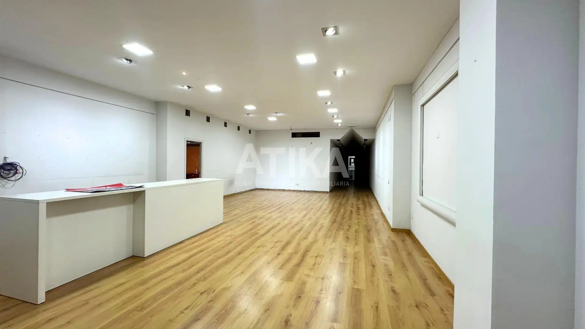 Business premises to rent in Sant Josep - Zona Hospital, imagen 4