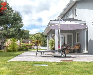 Garden of House or chalet for sale in Villanueva del Pardillo  with Air Conditioner, Heating and Private garden