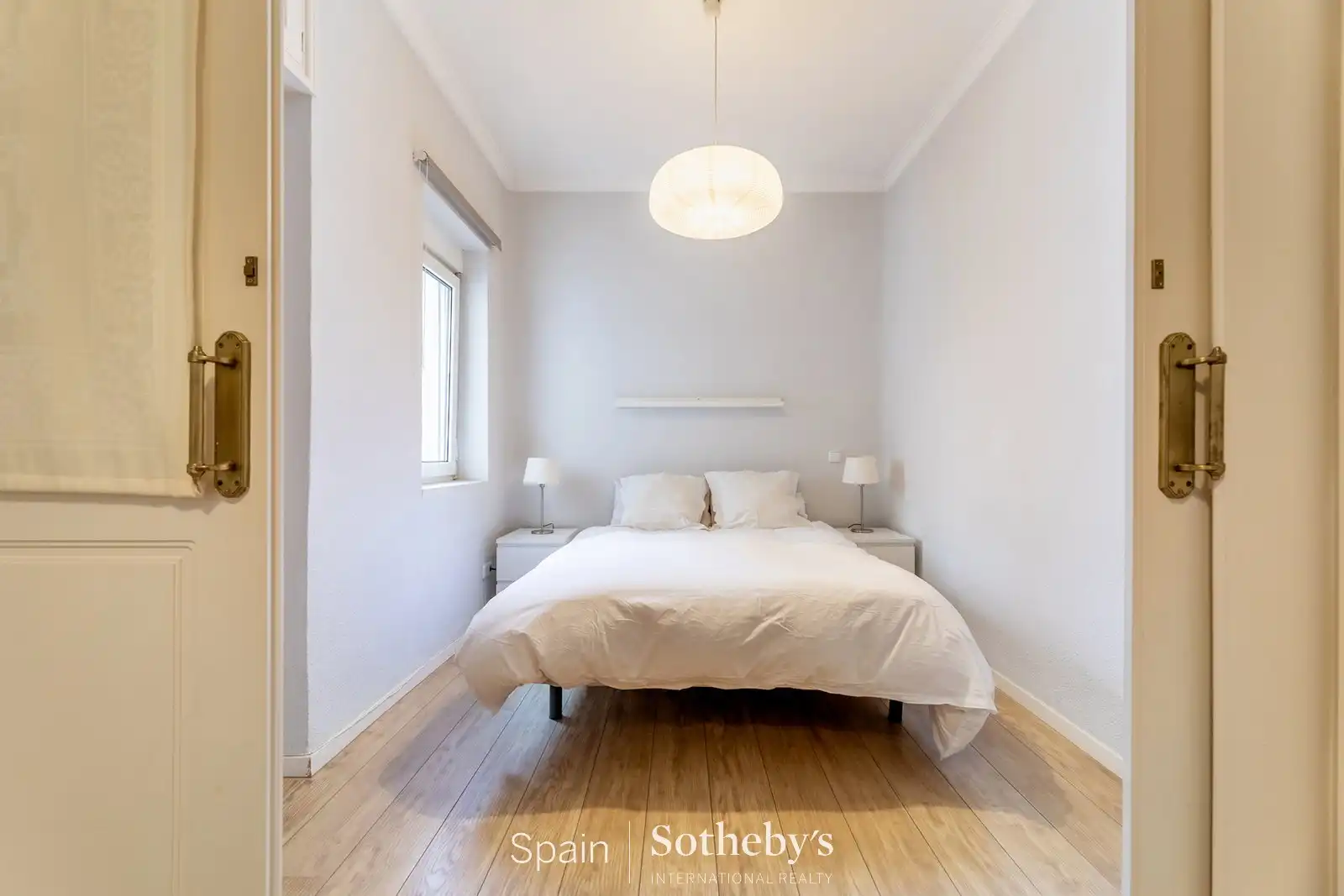 Dormitori de Apartament en venda en Madrid amb Aire condicionat, Calefacció i Terrassa