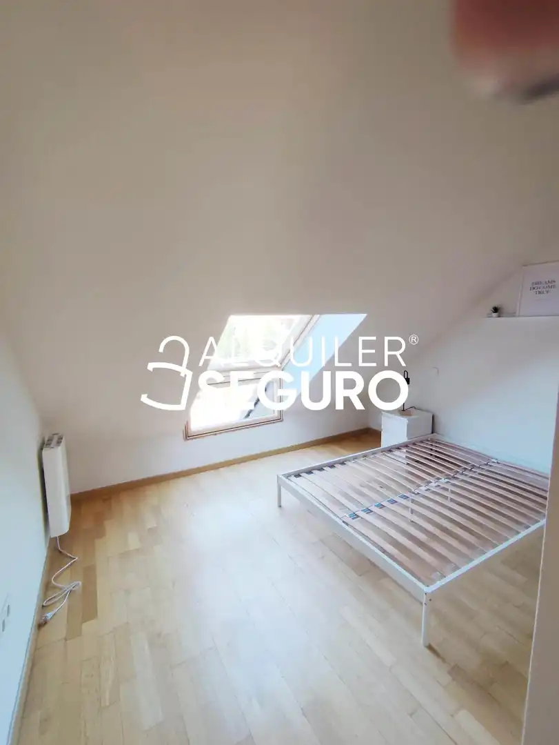 Habitación de Ático de alquiler en Recas con Calefacción, Trastero y Amueblado