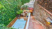 Exterior view of Flat for sale in  Barcelona Capital  with Air Conditioner, Heating and Private garden