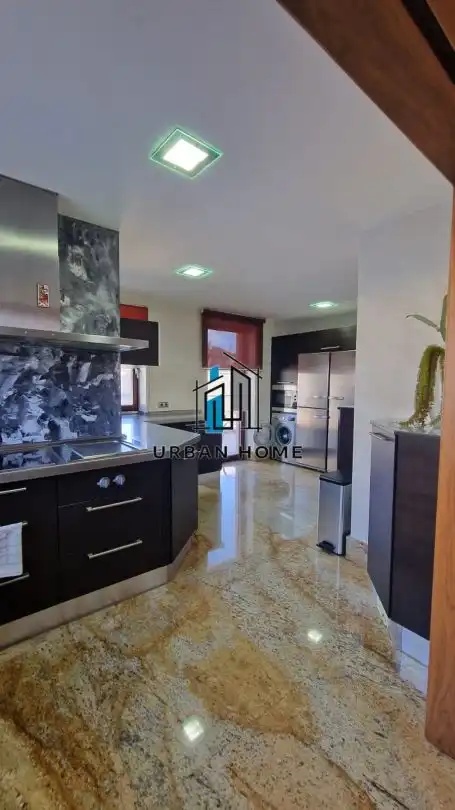 Kitchen of Houses for sale in León Capital   with Heating, Private garden and Terrace